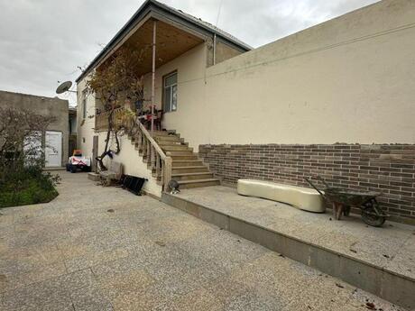 3 otaqlı həyət evi/bağ evi - Lökbatan q. - 102 m²