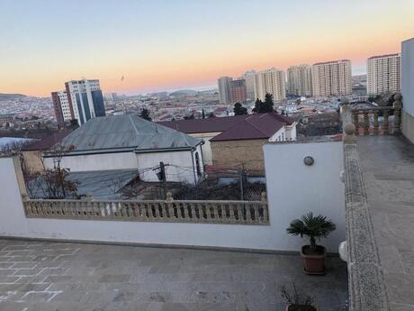 8-комн. дом/дача - пос. 20-й участок - 450 м²