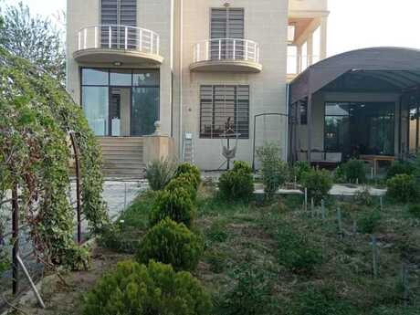 6 otaqlı həyət evi/bağ evi - Novxanı q. - 250 m²