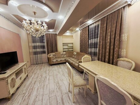 3 otaqlı yeni tikili - İnşaatçılar m. - 123 m²