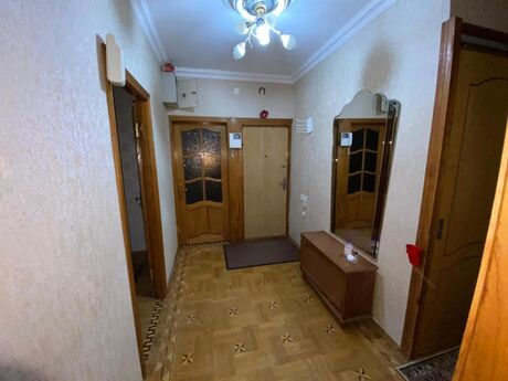 Satılır 4 otaqlı köhnə tikili 110 m², Xətai r.