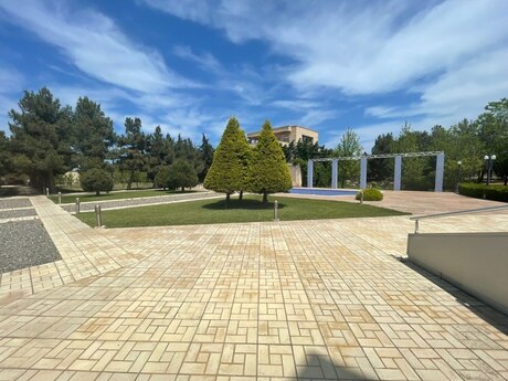 6 otaqlı həyət evi/bağ evi - Bilgəh q. - 430 m²