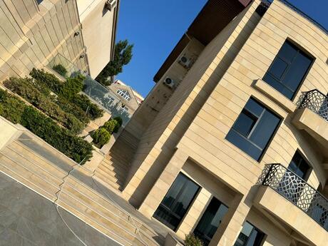 10 otaqlı həyət evi/bağ evi - 9-cu mikrorayon q. - 1000 m²