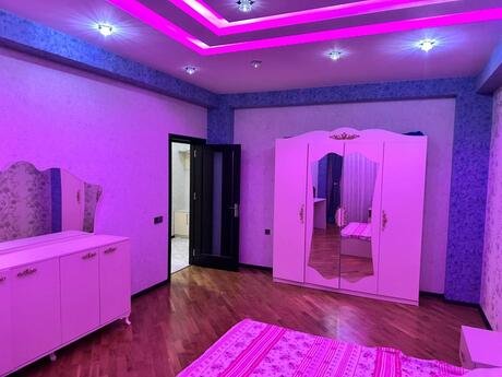Satılır 3 otaqlı yeni tikili 94 m², 28 May m.