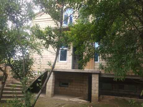 Satılır 6 otaqlı həyət evi/bağ evi 233 m², Bakıxanov q.
