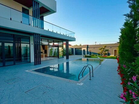 5 otaqlı həyət evi/bağ evi - Mərdəkan q. - 350 m²