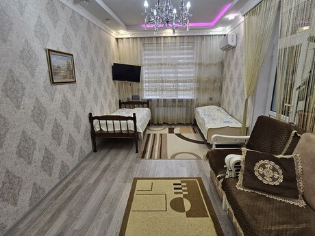 Satlr 2 otaql khn tikili 70 m, Azadlq Prospekti m.