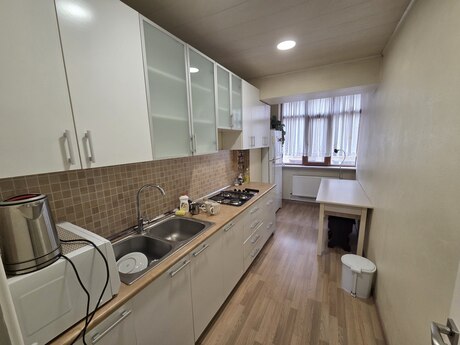 2 otaqlı köhnə tikili - İçəri Şəhər m. - 70 m²