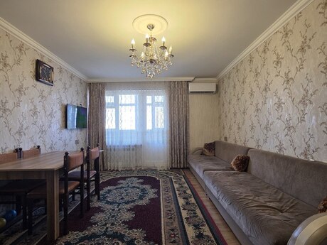 Satlr 3 otaql khn tikili 65 m, Memar cmi m.