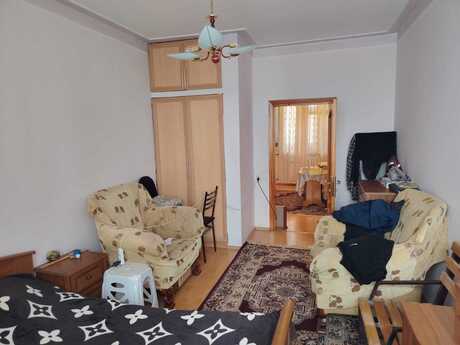 Satlr 3 otaql khn tikili 56.2 m, Memar cmi m.