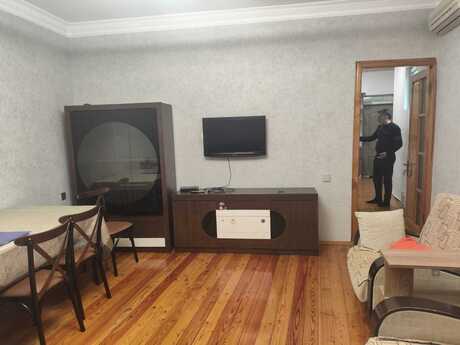 2 otaqlı həyət evi/bağ evi - 20 Yanvar m. - 70 m²