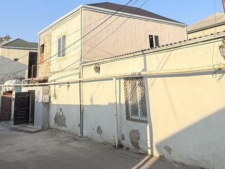 Satılır 4 otaqlı həyət evi/bağ evi 125 m², Balaxanı q.