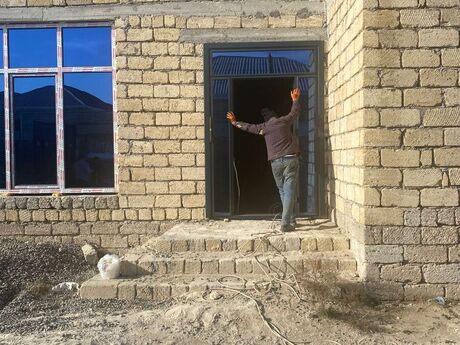 Satılır 4 otaqlı həyət evi/bağ evi 140 m², Binə q.