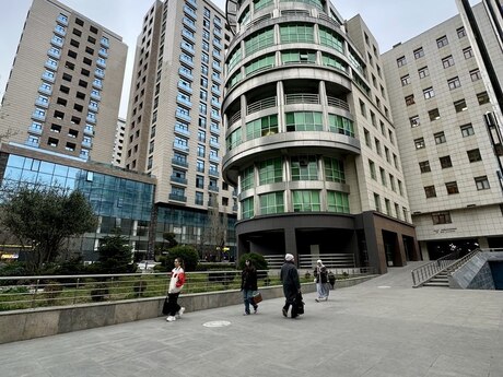 3-комн. новостройка - м. 28 мая - 120 м²
