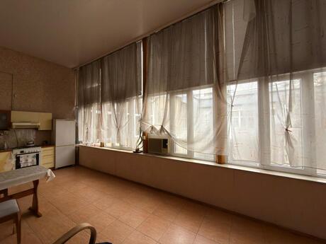 4 otaqlı köhnə tikili - 28 May m. - 80 m²