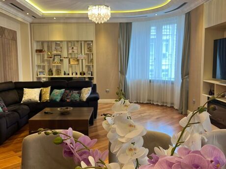 4 otaqlı yeni tikili - Nəsimi r. - 214 m²