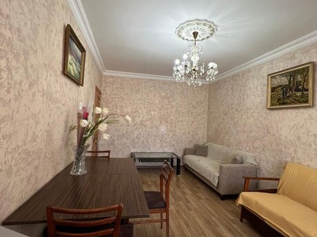 2 otaqlı köhnə tikili - Yeni Yasamal q. - 64 m²