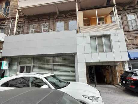 3 otaqlı köhnə tikili - Sahil m. - 128 m²
