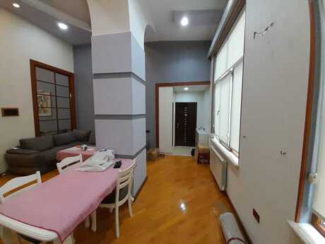 3 otaqlı köhnə tikili - Sahil m. - 128 m²