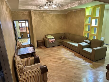 Elan №5927046 - Bakı, Gənclik m., 4 otaqlı, 230 m², 9/9 mərtəbə