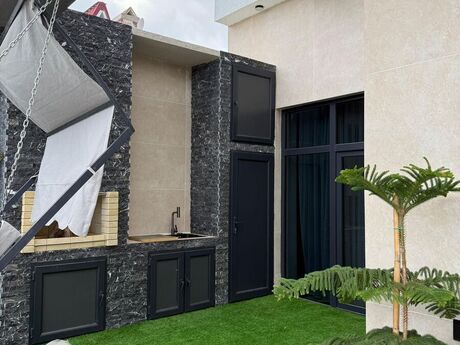 4 otaqlı həyət evi/bağ evi - Mərdəkan q. - 260 m²