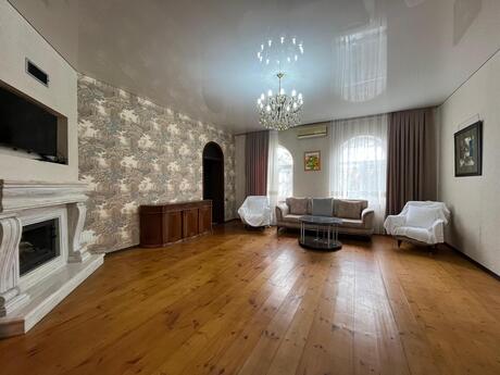 5 otaqlı həyət evi/bağ evi - Badamdar q. - 300 m²