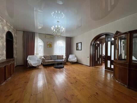 5 otaqlı həyət evi/bağ evi - Badamdar q. - 300 m²