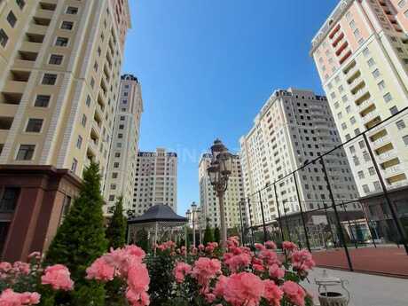 4 otaqlı yeni tikili - Elmlər Akademiyası m. - 165 m²
