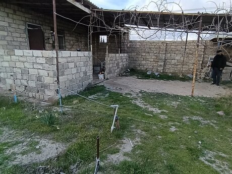 3 otaqlı həyət evi/bağ evi - Türkan q. - 78 m²
