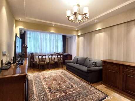 3 otaqlı köhnə tikili - Elmlər Akademiyası m. - 75 m²