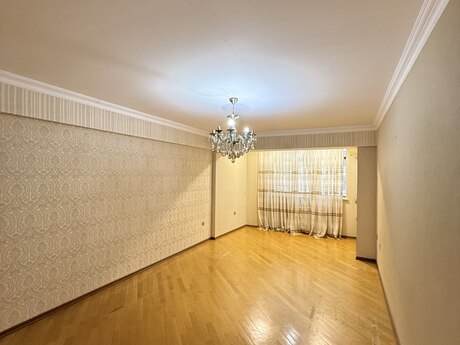 2 otaqlı köhnə tikili - İnşaatçılar m. - 65 m²
