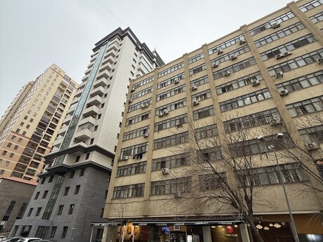 2 otaqlı köhnə tikili - İnşaatçılar m. - 65 m²