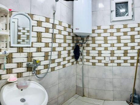 2 otaqlı köhnə tikili - Memar Əcəmi m. - 45 m²