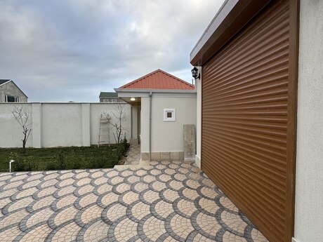 4 otaqlı həyət evi/bağ evi - Buzovna q. - 145 m²