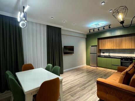 Elan №5928335 - Bakı, Səbail r., 2 otaqlı, 70 m², 8/12 mərtəbə