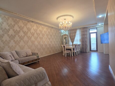 Объявление №5810631 - Баку, м. 20 января, 3-комн., 147 м², 12/15 этаж