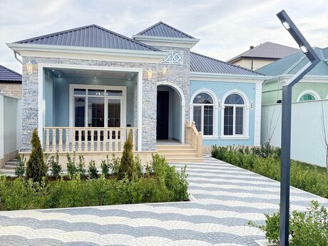 4 otaqlı həyət evi/bağ evi - Buzovna q. - 160 m²