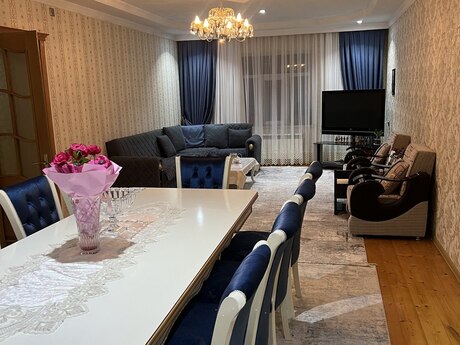 4 otaqlı həyət evi/bağ evi - Hökməli q. - 320 m²