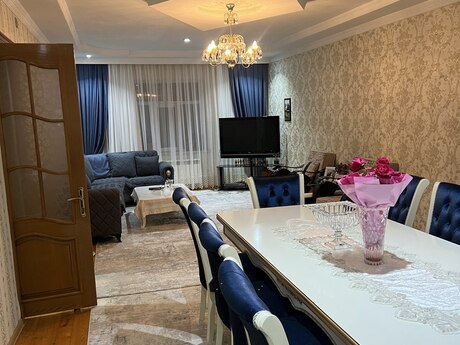 4 otaqlı həyət evi/bağ evi - Hökməli q. - 320 m²