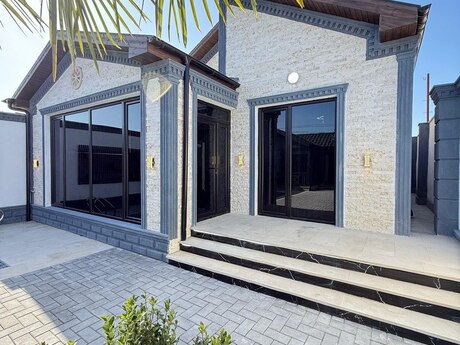 4 otaqlı həyət evi/bağ evi - Şüvəlan q. - 140 m²
