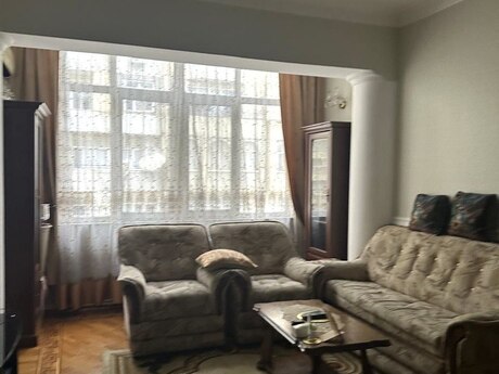 Kirayə 4 otaqlı mənzil, 100 m², Nizami: 950 ₼/ay 3