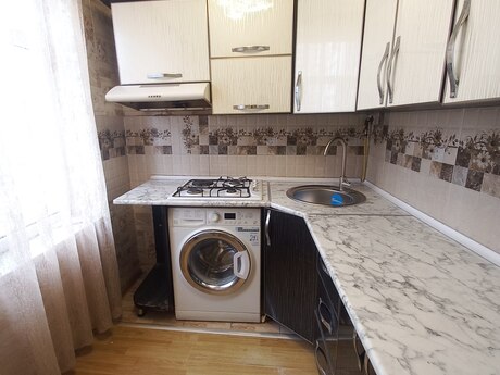 1 otaqlı köhnə tikili - Neftçilər m. - 40 m²