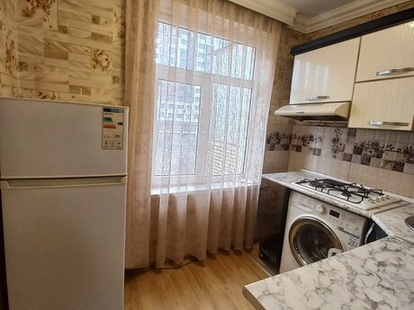 1 otaqlı köhnə tikili - Neftçilər m. - 40 m²