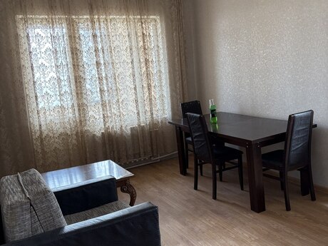Satlr 2 otaql khn tikili 70 m, 9-cu mikrorayon q.