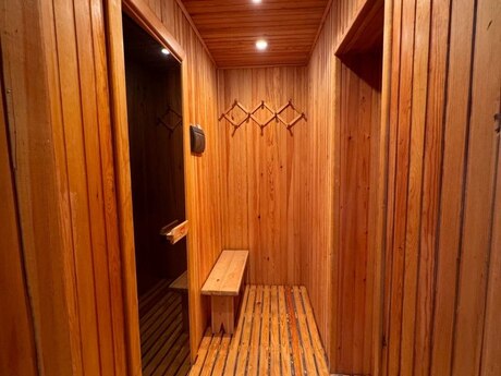6 otaqlı həyət evi/bağ evi - Mərdəkan q. - 500 m²