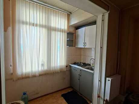 2 otaqlı köhnə tikili - Əhmədli q. - 70 m²