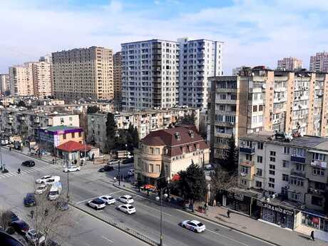 4 otaqlı köhnə tikili - İnşaatçılar m. - 110 m²