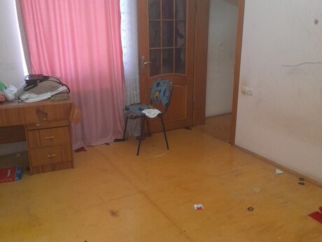 Satılır 4 otaqlı həyət evi/bağ evi 100 m², Badamdar q.