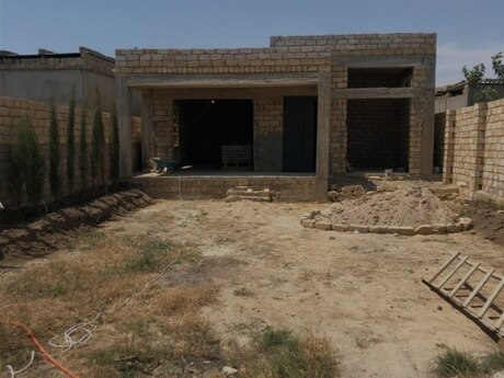 Satılır 4 otaqlı həyət evi/bağ evi 150 m², Yeni Ramana q.