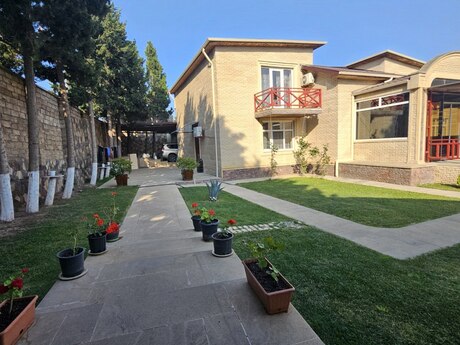 Satılır 8 otaqlı həyət evi/bağ evi 414 m², Şağan q.